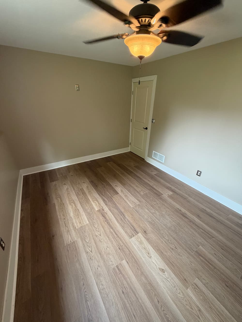 Gallery photos for Flooring and Finish Trim Install in Jenison MI: Image #1